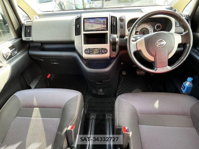 Nissan SERENA 2007-11 8850595-1