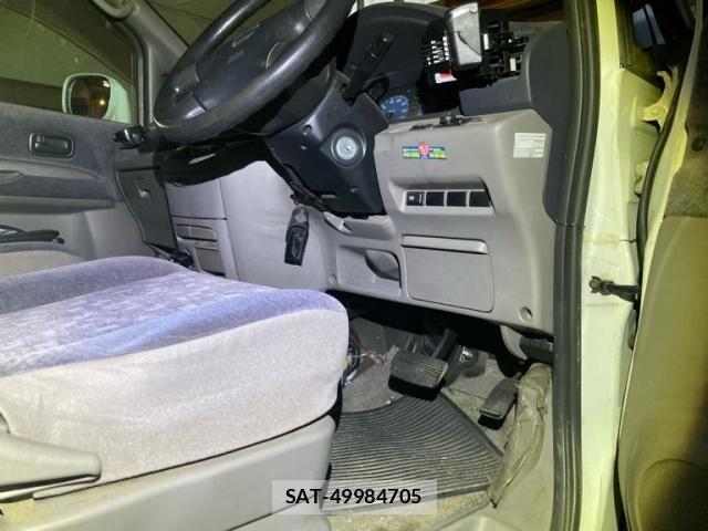 Nissan SERENA 1999-09 8850596-17