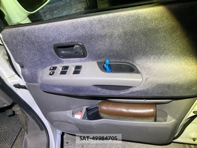 Nissan SERENA 1999-09 8850596-18