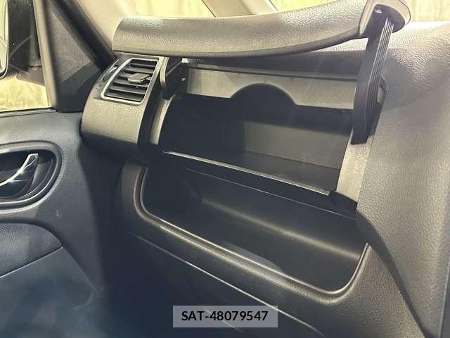 Nissan SERENA 2012-06 8849653-27