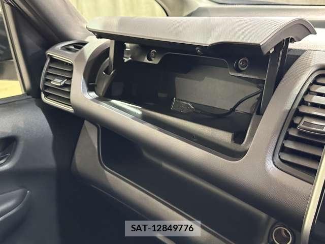 Nissan SERENA 2017-07 8850593-27