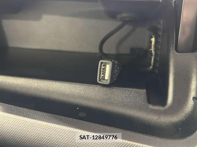 Nissan SERENA 2017-07 8850593-29