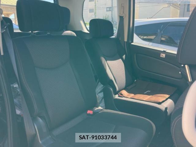Nissan SERENA 2012-05 8850598-12