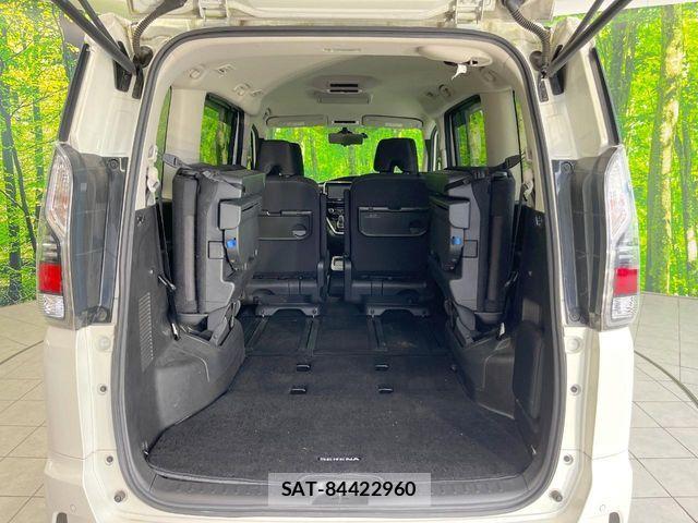 Nissan SERENA 2018-10 8849927-10