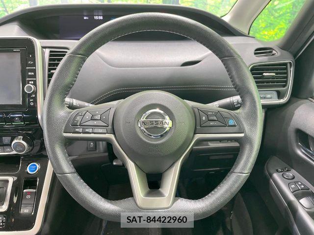 Nissan SERENA 2018-10 8849927-11