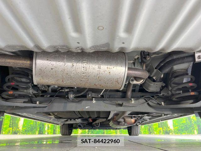 Nissan SERENA 2018-10 8849927-19