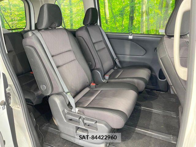 Nissan SERENA 2018-10 8849927-8