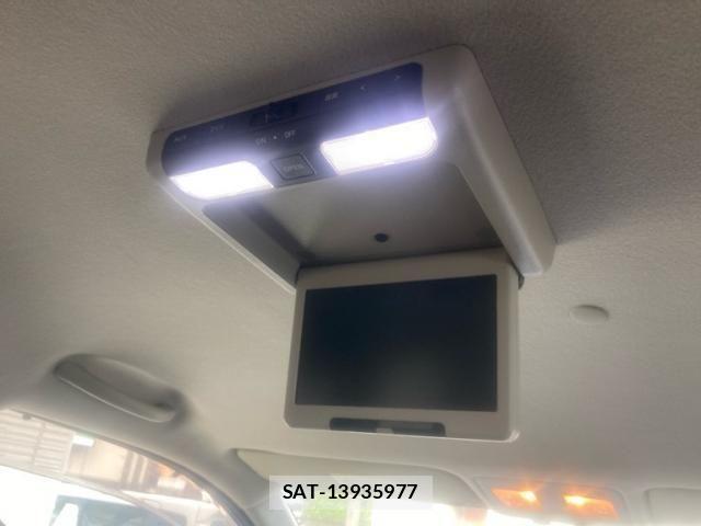 Nissan SERENA 2009-10 8872029-12