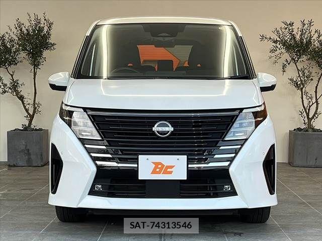 Nissan SERENA 2023-09 8872019-8