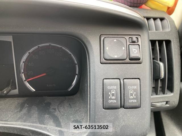 Nissan SERENA 2008-07 8872028-13