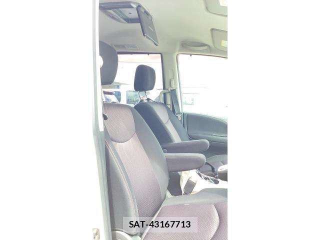 Nissan SERENA 2011-04 8872032-9