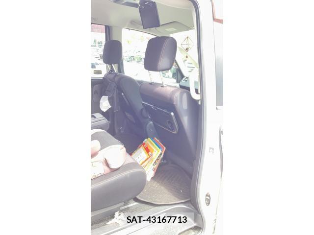 Nissan SERENA 2011-04 8872032-11