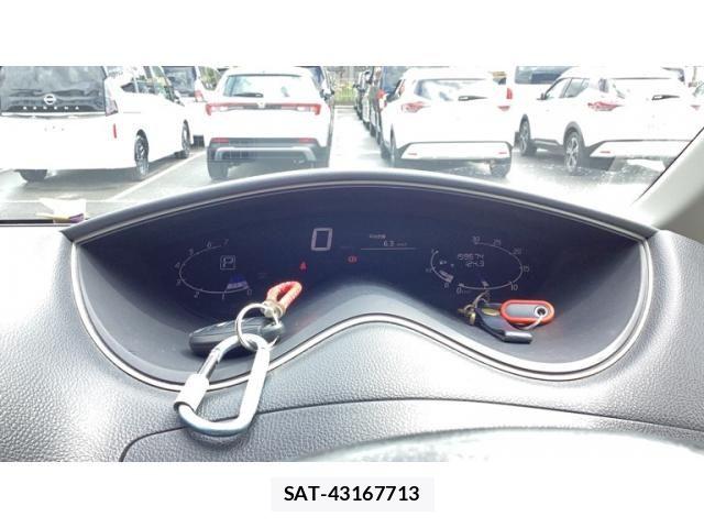 Nissan SERENA 2011-04 8872032-2