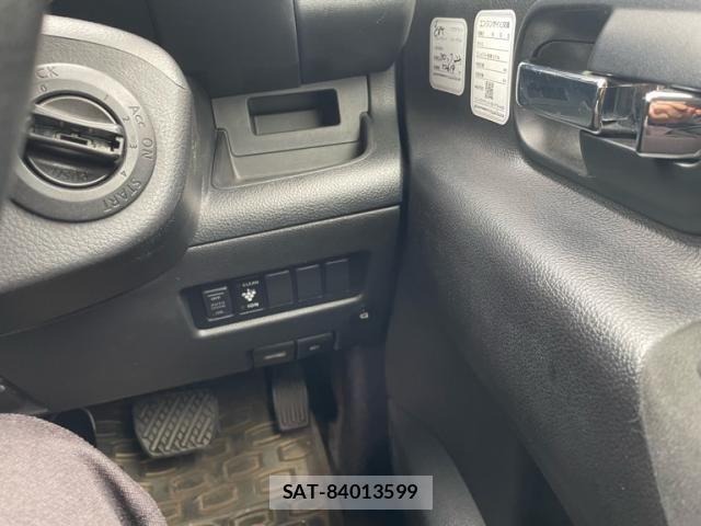 Nissan SERENA 2009-11 8882038-10