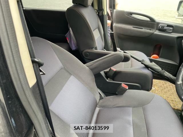 Nissan SERENA 2009-11 8882038-8