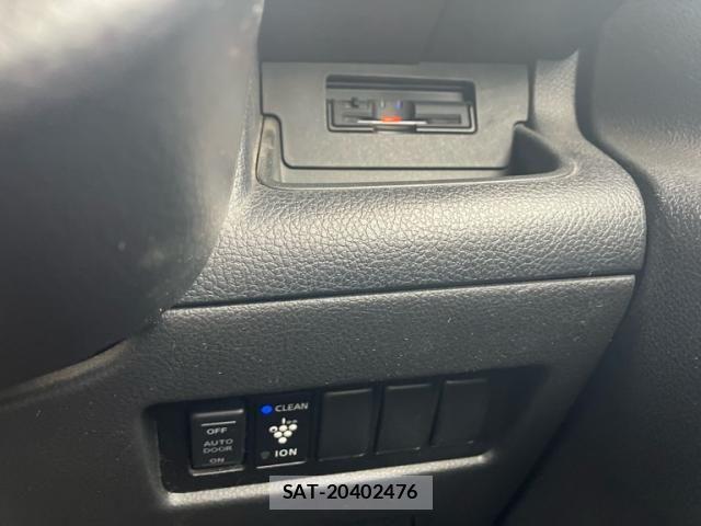 Nissan SERENA 2009-10 8882037-22