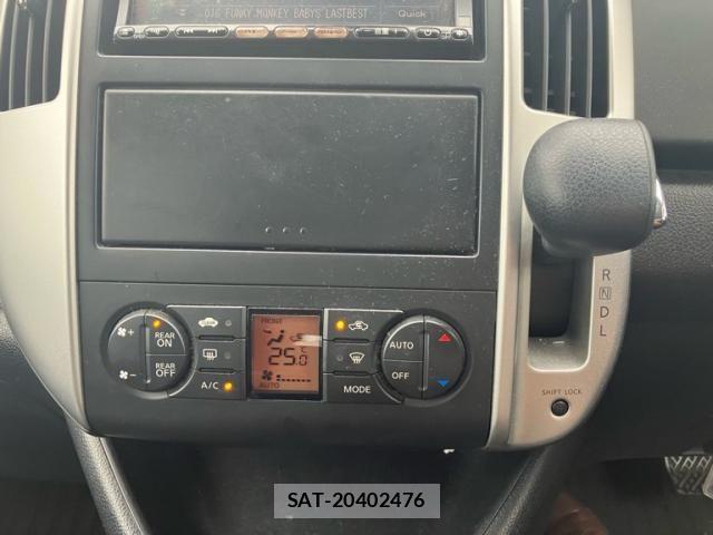 Nissan SERENA 2009-10 8882037-24