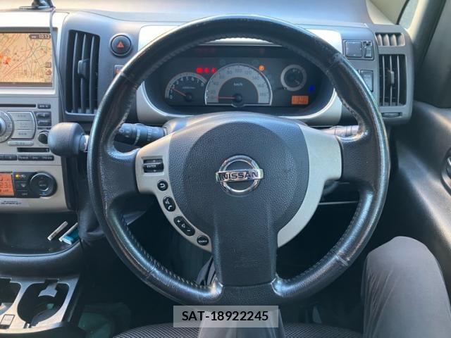 Nissan SERENA 2006-12 8882039-16