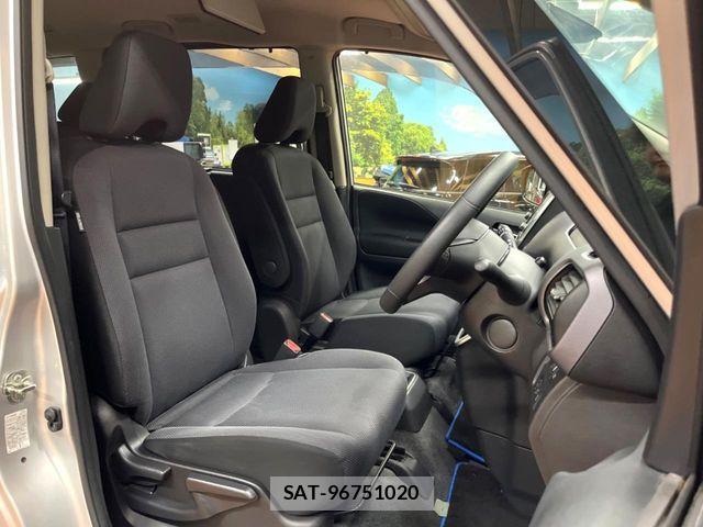 Nissan SERENA 2018-03 8882028-9