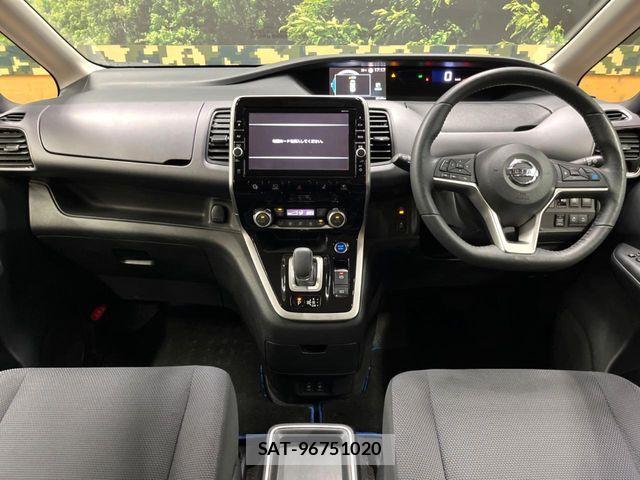 Nissan SERENA 2018-03 8882028-1