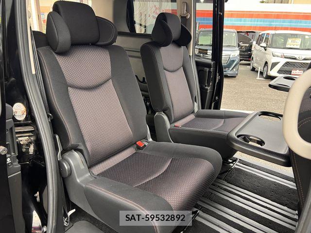 Nissan SERENA 2012-07 8882034-14