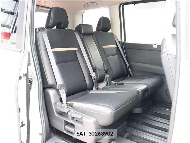Nissan SERENA 2023-09 8882014-13