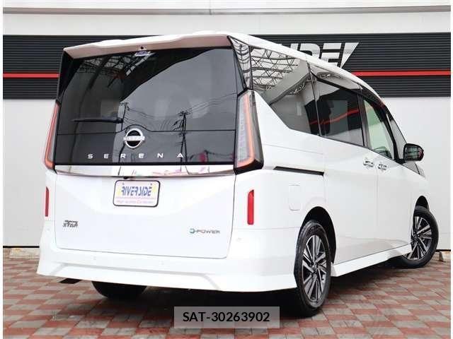 Nissan SERENA 2023-09 8882014-2