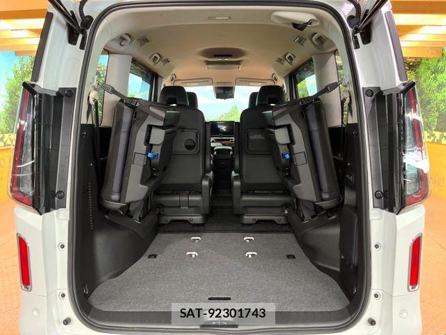 Nissan SERENA 2024-11 8882013-12