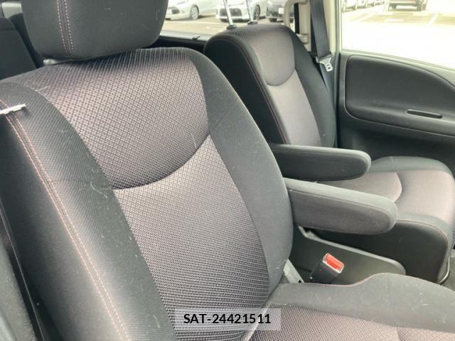 Nissan SERENA 2011-06 8882048-4
