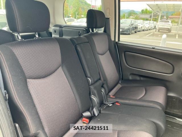 Nissan SERENA 2011-06 8882048-8