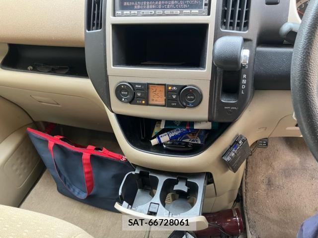 Nissan SERENA 2006-11 8882046-17