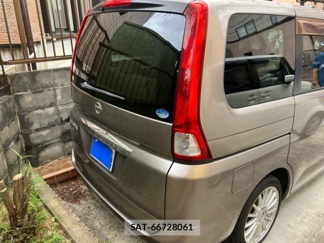 Nissan SERENA 2006-11 8882046-3