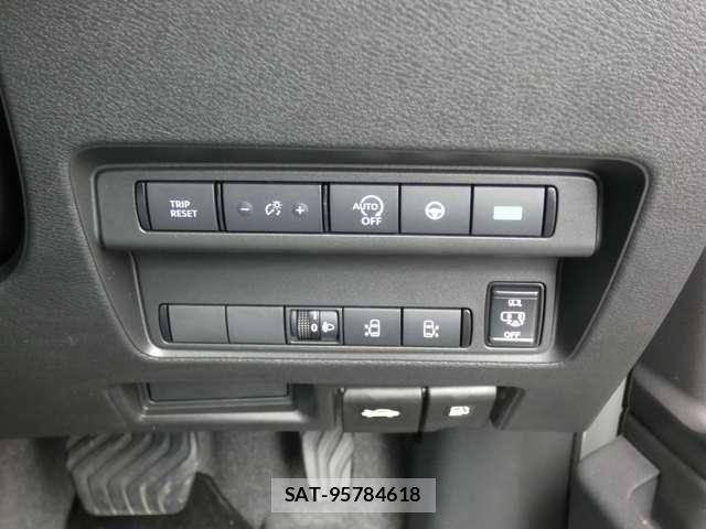 Nissan SERENA 2025-03 8882016-12
