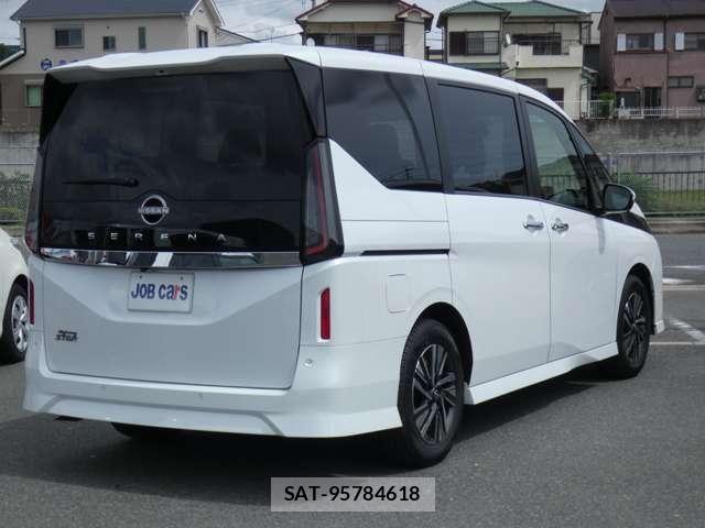 Nissan SERENA 2025-03 8882016-8