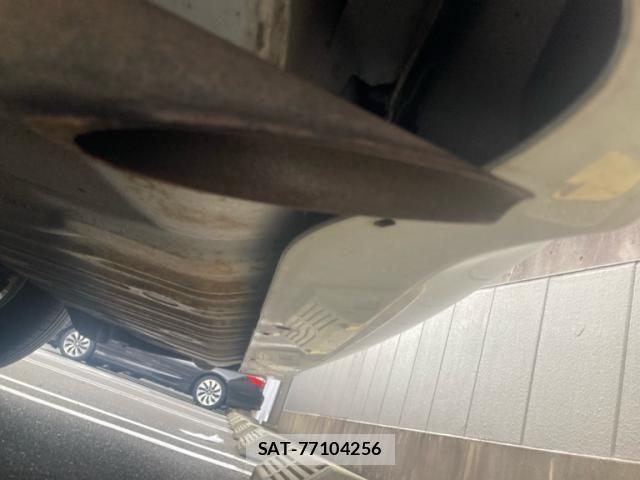 Nissan SERENA 2008-11 8882036-21