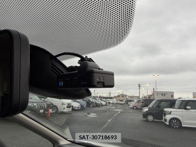 Nissan SERENA 2018-09 8882030-20