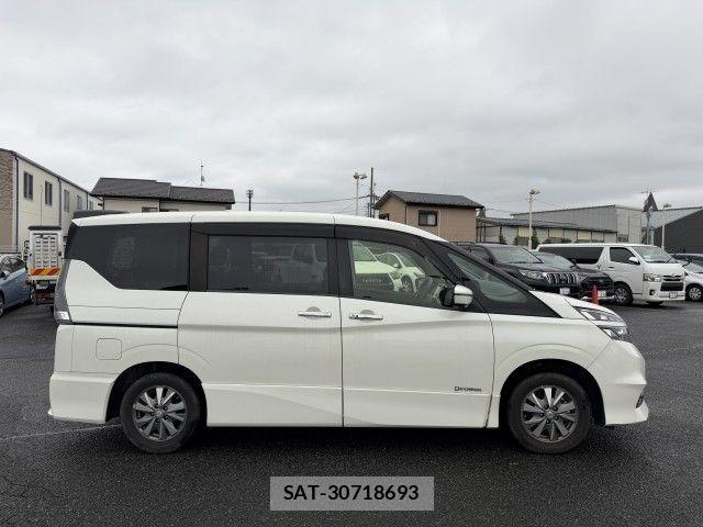 Nissan SERENA 2018-09 8882030-23