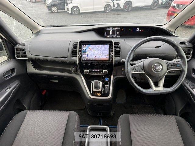 Nissan SERENA 2018-09 8882030-2