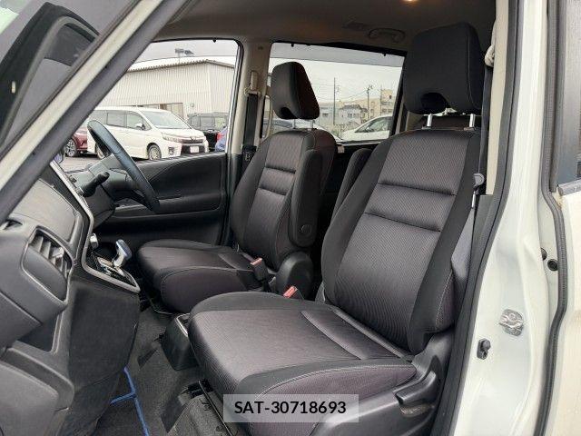 Nissan SERENA 2018-09 8882030-4