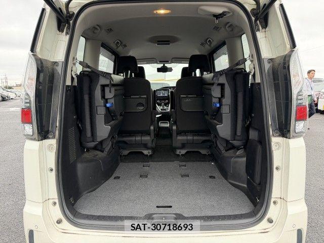 Nissan SERENA 2018-09 8882030-7