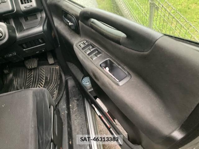 Nissan SERENA 2010-02 8882040-17