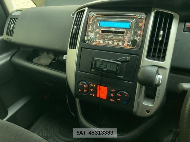 Nissan SERENA 2010-02 8882040-21