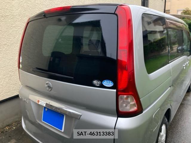 Nissan SERENA 2010-02 8882040-3
