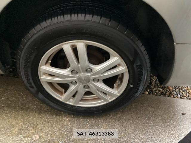 Nissan SERENA 2010-02 8882040-8