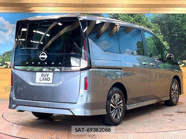 Nissan SERENA 2024-01 8882015-17