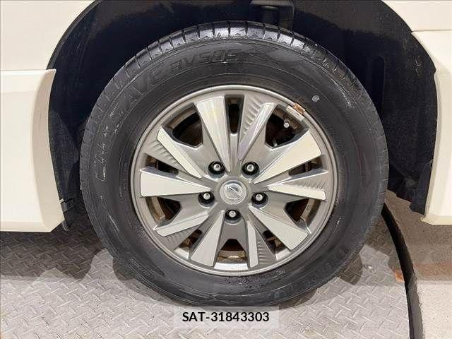 Nissan SERENA 2018-06 8882033-28