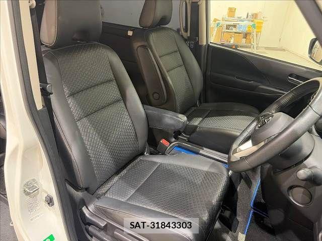 Nissan SERENA 2018-06 8882033-6