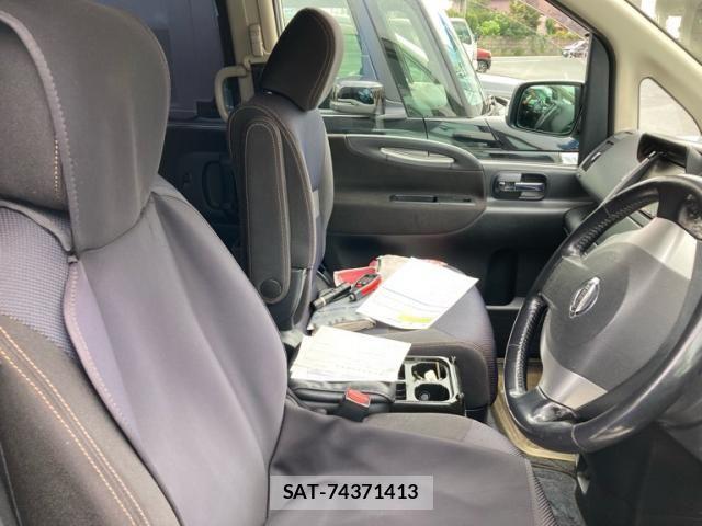 Nissan SERENA 2009-09 8882050-11