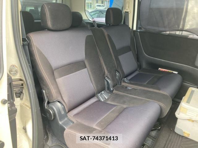 Nissan SERENA 2009-09 8882050-12