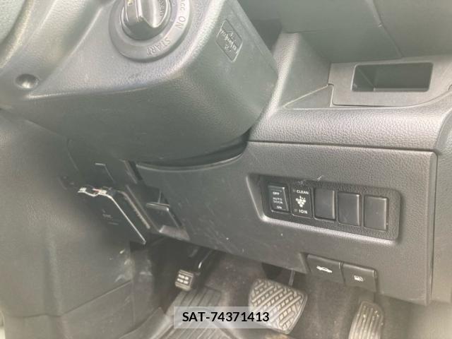 Nissan SERENA 2009-09 8882050-15